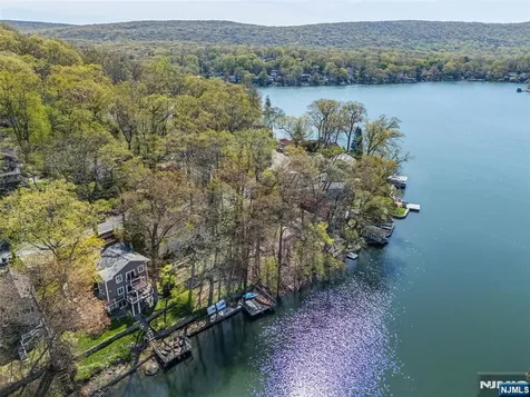 393 Lakeview Avenue Ringwood NJ 07456