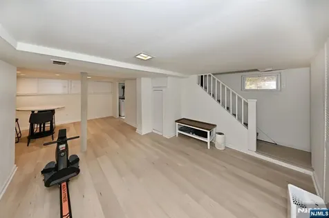 33 Parkway Maywood NJ 07607