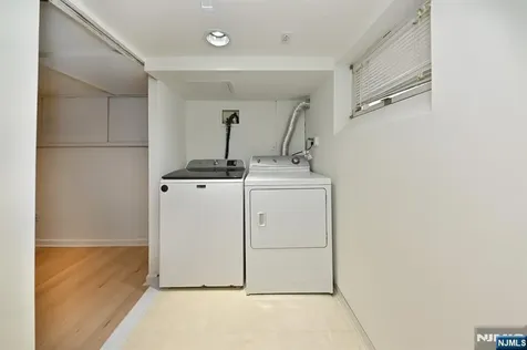 33 Parkway Maywood NJ 07607