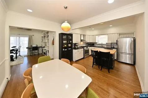 33 Parkway Maywood NJ 07607