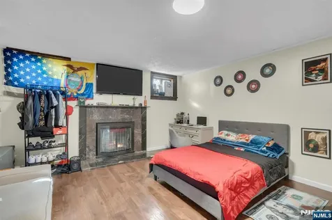 297 Hamilton Place Hackensack NJ 07601