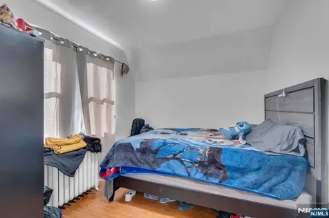 297 Hamilton Place Hackensack NJ 07601