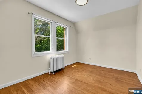 297 Hamilton Place Hackensack NJ 07601