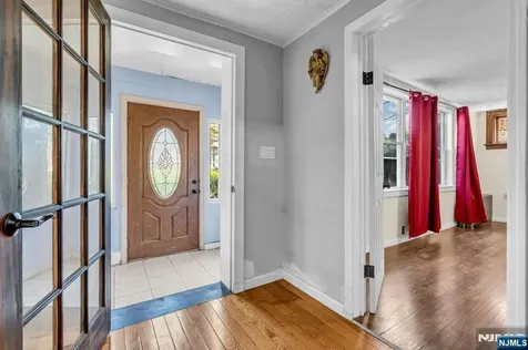 297 Hamilton Place Hackensack NJ 07601