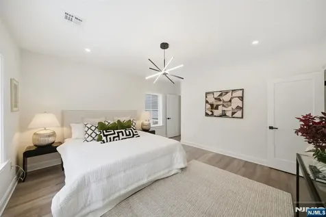 28 Irving Street Montclair NJ 07042