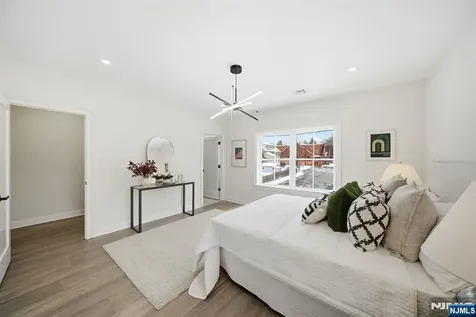 28 Irving Street Montclair NJ 07042