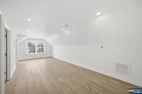 28 Irving Street Montclair NJ 07042