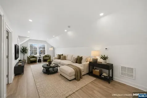 28 Irving Street Montclair NJ 07042