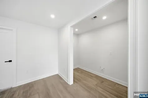 28 Irving Street Montclair NJ 07042