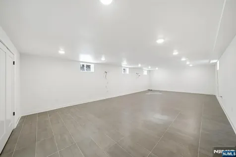 28 Irving Street Montclair NJ 07042