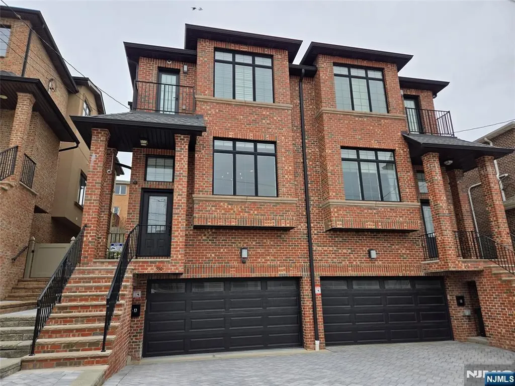 330 8th Street Palisades Park NJ 07650
