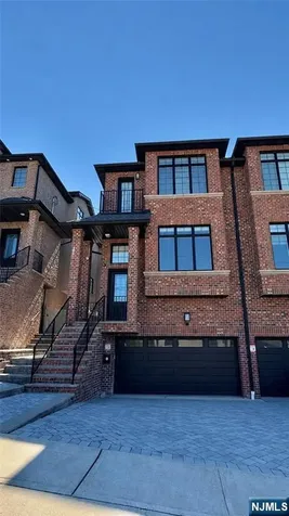 330 8th Street Palisades Park NJ 07650
