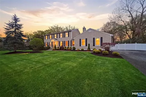 19 Blueberry Court Mahwah NJ 07430