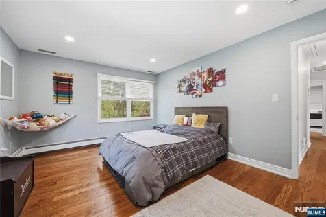 19 Blueberry Court Mahwah NJ 07430