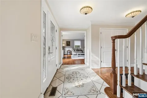 19 Blueberry Court Mahwah NJ 07430