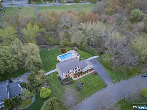 19 Blueberry Court Mahwah NJ 07430