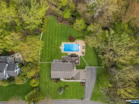 19 Blueberry Court Mahwah NJ 07430