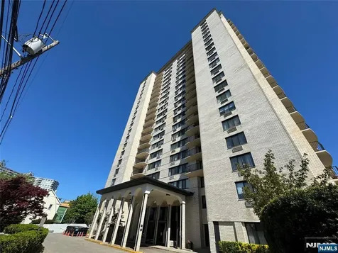 1590 Anderson Avenue Fort Lee NJ 07024