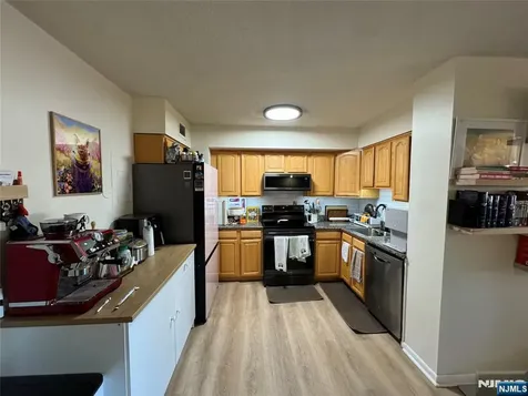 1590 Anderson Avenue Fort Lee NJ 07024