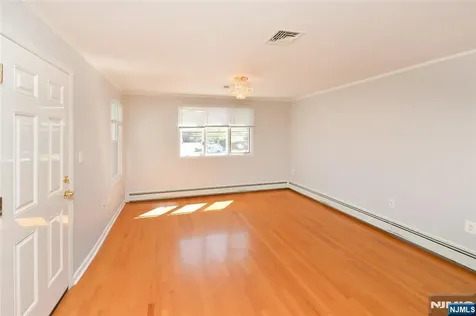 142 Grand Avenue Hawthorne NJ 07506