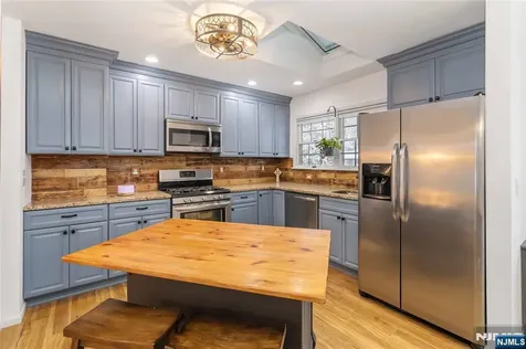 23 Hancock Drive West Milford NJ 07480