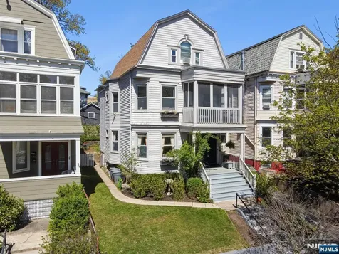194 Hillside Avenue Glen Ridge NJ 07028