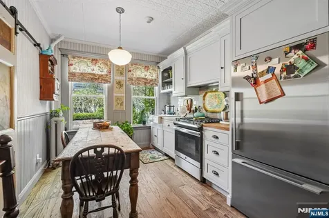 194 Hillside Avenue Glen Ridge NJ 07028