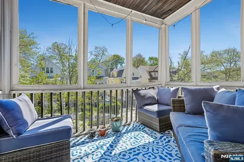 194 Hillside Avenue Glen Ridge NJ 07028