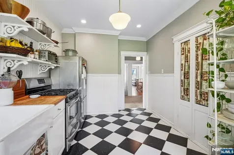 194 Hillside Avenue Glen Ridge NJ 07028