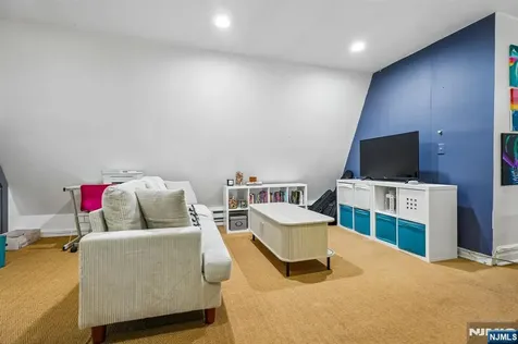 194 Hillside Avenue Glen Ridge NJ 07028