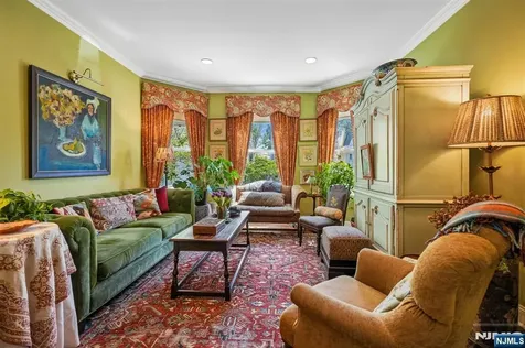 194 Hillside Avenue Glen Ridge NJ 07028