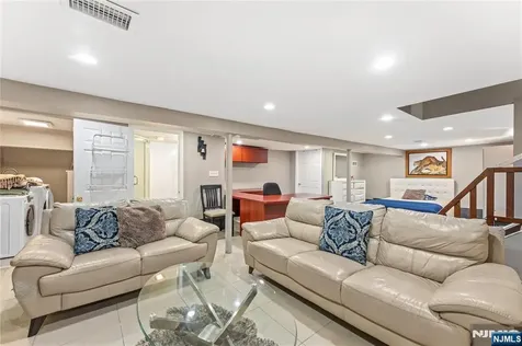 15 Putnam Place Clifton NJ 07011