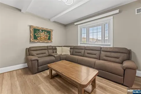 15 Putnam Place Clifton NJ 07011
