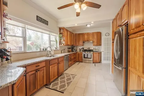 138 Summit Avenue New Milford NJ 07646