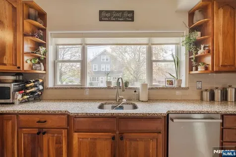 138 Summit Avenue New Milford NJ 07646