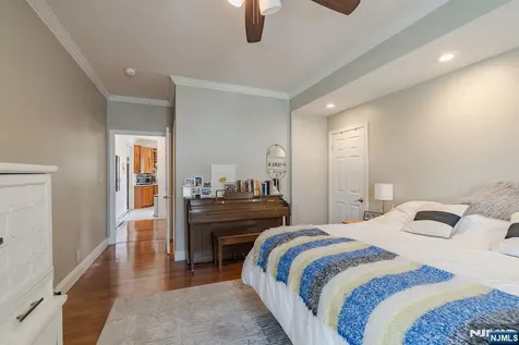 138 Summit Avenue New Milford NJ 07646