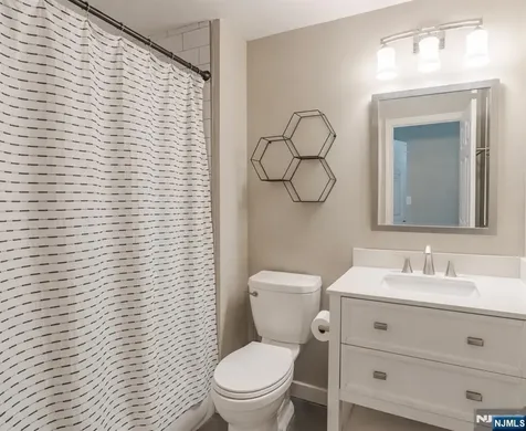 138 Summit Avenue New Milford NJ 07646