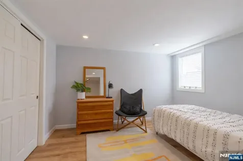 138 Summit Avenue New Milford NJ 07646