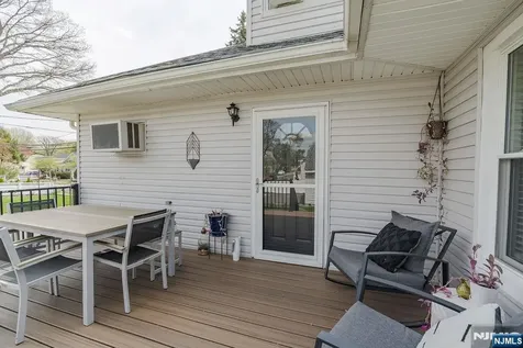138 Summit Avenue New Milford NJ 07646