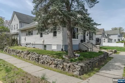 138 Summit Avenue New Milford NJ 07646