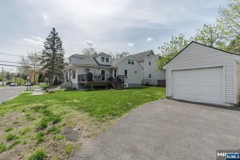 138 Summit Avenue New Milford NJ 07646