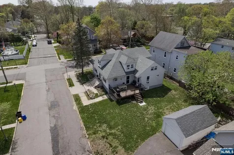 138 Summit Avenue New Milford NJ 07646