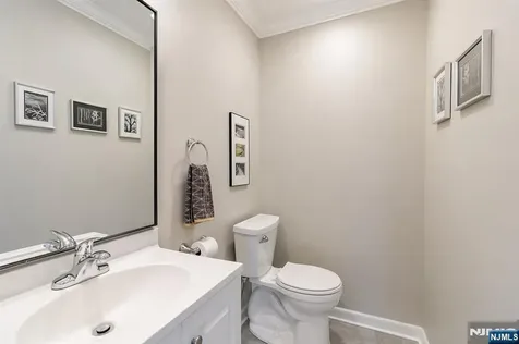 138 Summit Avenue New Milford NJ 07646