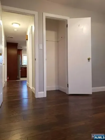 32 John Street Lodi NJ 07644