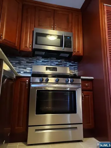 32 John Street Lodi NJ 07644