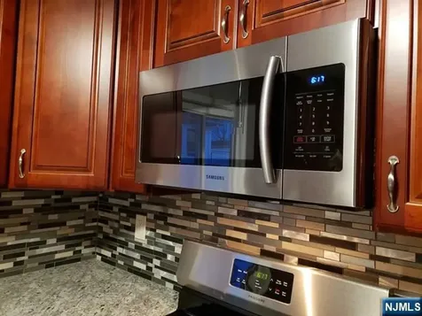 32 John Street Lodi NJ 07644