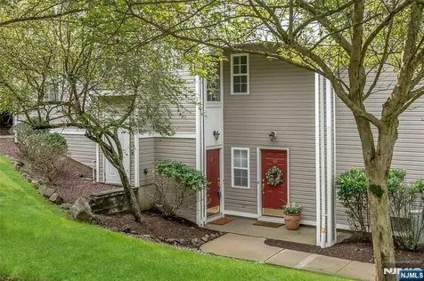 114 Ridge Drive Pompton Lakes NJ 07442