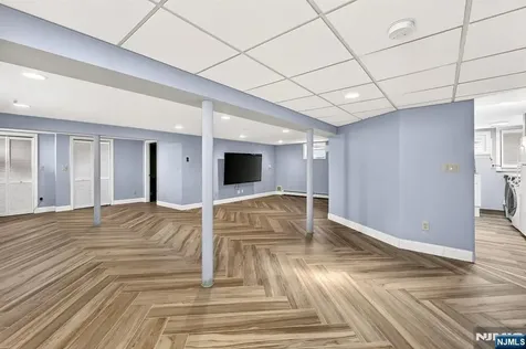 266 Central Avenue Paramus NJ 07652