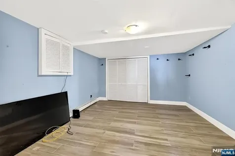 266 Central Avenue Paramus NJ 07652