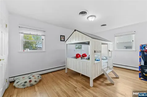 425 Victor Street Saddle Brook NJ 07663